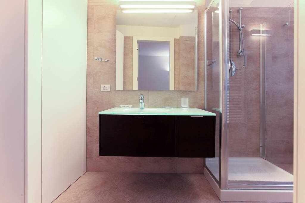 Brera Area Lovely Apt Close To Piazza Duomo Milano Exterior foto